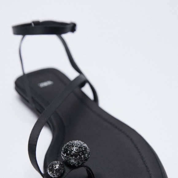 NWT Zara Sparkly low heeled toe sandal - Picture 2 of 13